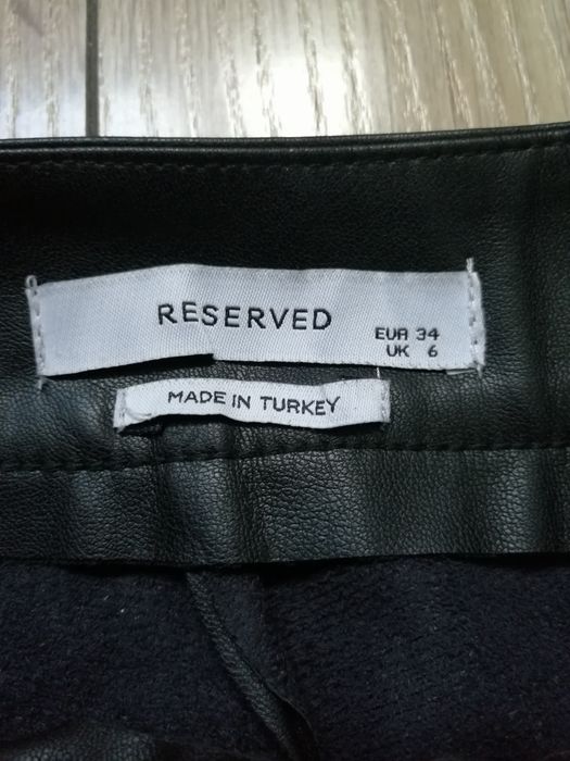 Spodnie damskie czarne skajka XS/34/6 Reserved nowe