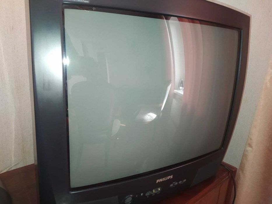 Телевизор Philips 54см  кинескопный