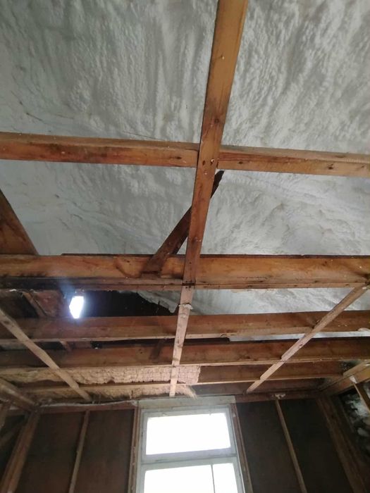 Termoizolacje pianą PUR, docieplenia