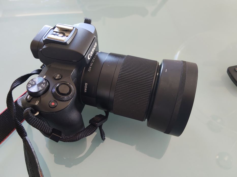 Canon M50 + sigma 30mm 1.4 DC DN Art + flash Canon  speed lite 320EX