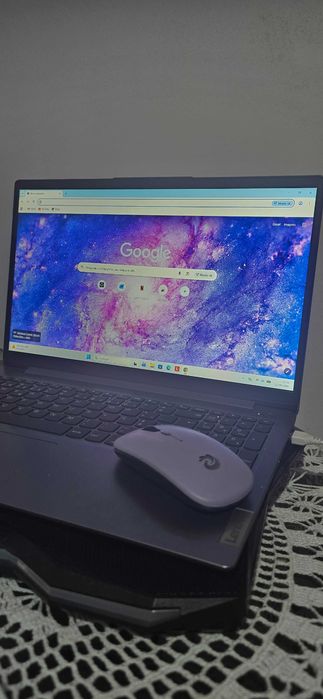 Lenovo IdeaPad 3 15.6" (Ryzen 5 / 512GB SSD) + 1 Ano de Garantia