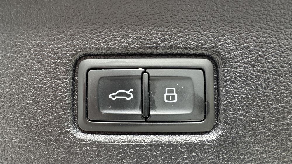 Авто Ауді Q7 2020 року