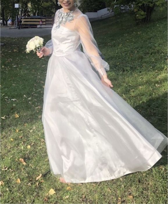 Сукня з пишними прозорими рукавами спідницею вишивка M-L