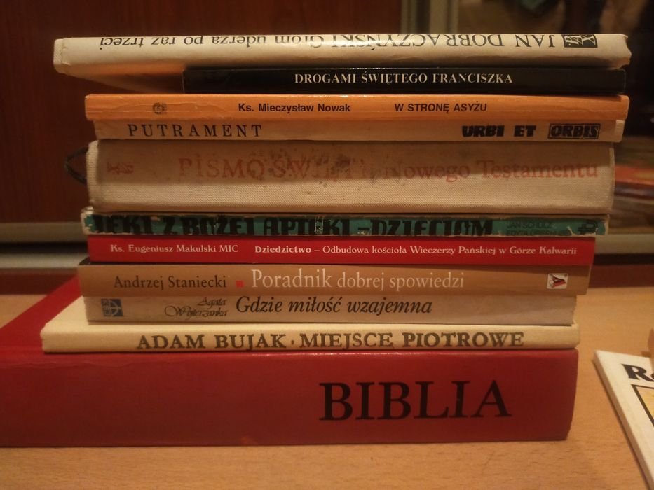 Sprzedam komplet kolekcje książek