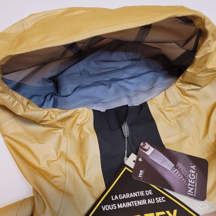 Куртка/ветровка/дождевик Adidas Terex Techrock Light GORE-TEX