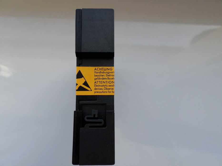 Przekaźnik bezpieczeństwa Schmersal AES 1235