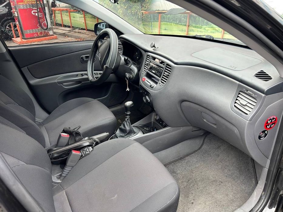 Продам Kia Rio 2007 рік