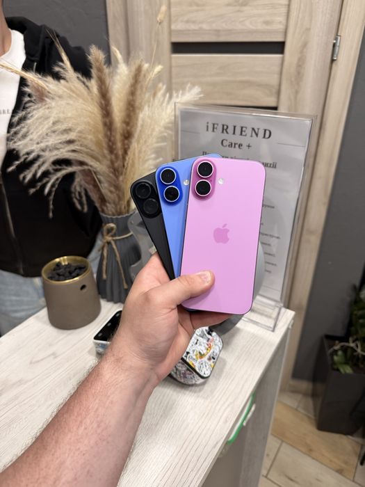 iphone 16 128gb black/ pink/ ultramarine  стан 10/10