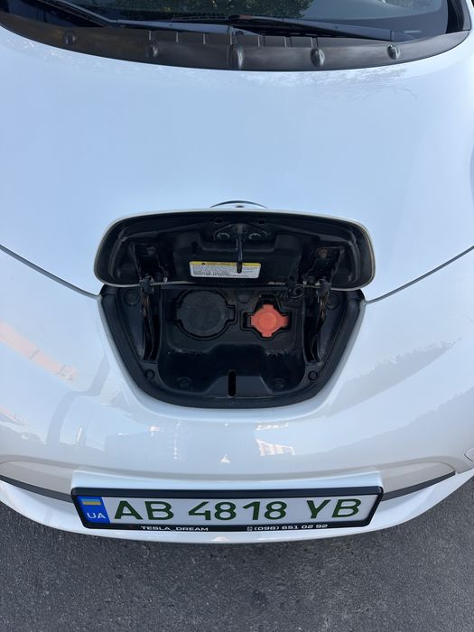 Nissan Leaf 2014