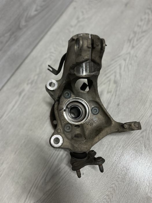 Цапфа передня VW Tiguan II 5NA