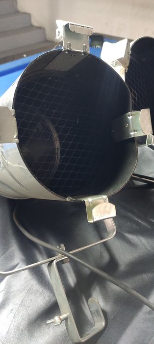 Industrial-Style Spotlight Projectors437155994345809924