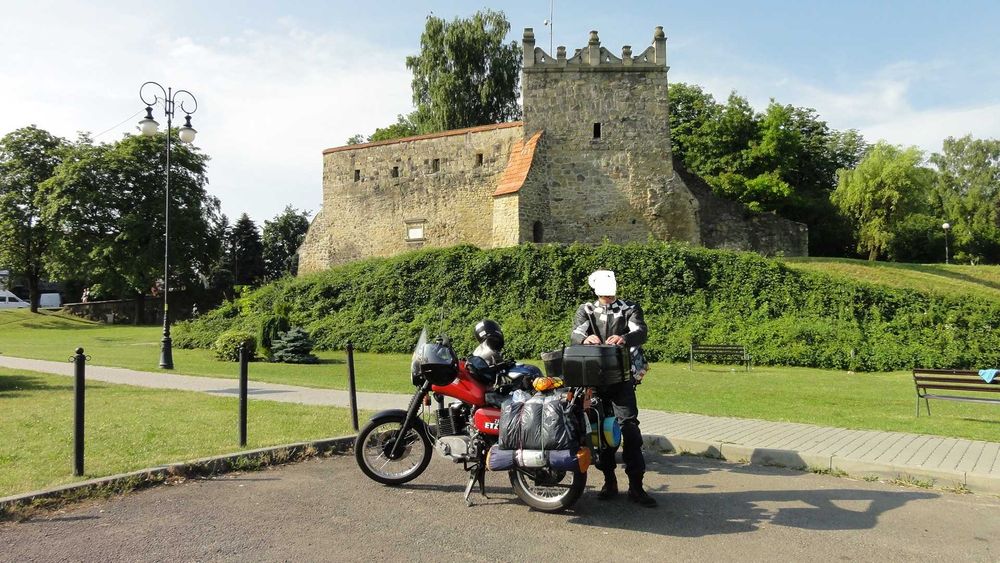 MZ ETZ 251  grała w filmie " Zenek"