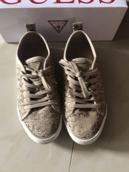 Trampki Guess rozmiar 36