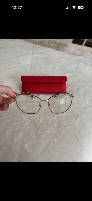 Óculos com armação Guess