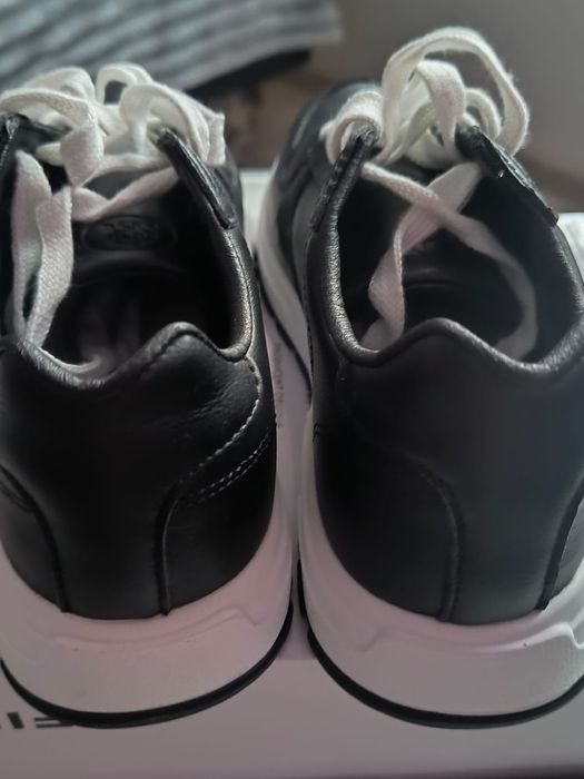 Damskie sportowe buty 38