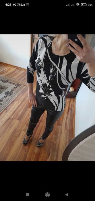 Sweterek kwiaty rękaw 3/4 czarny biały S M L Uniwersalny