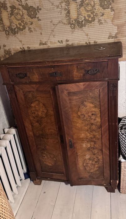 Stara drewniana szafa antyk / szafa Biedermeier z czeczotą
