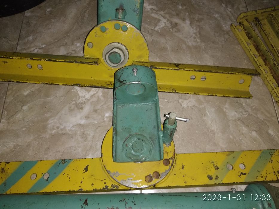 Підіймач Тримач АТЛАНТ-У, для ремонту автомобілів