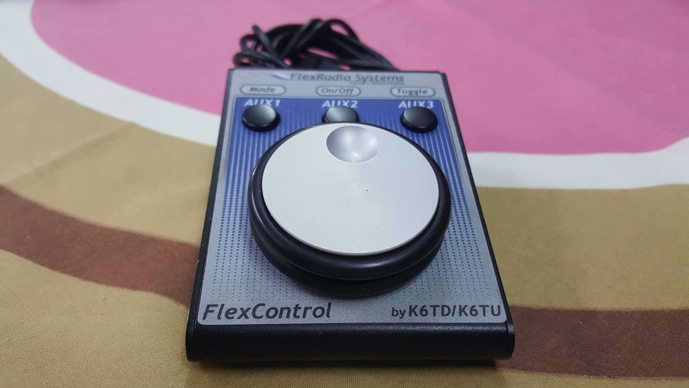 FLEX-1500 / FlexRadio 1500 + FlexControl USB Controlled Tuning Knob