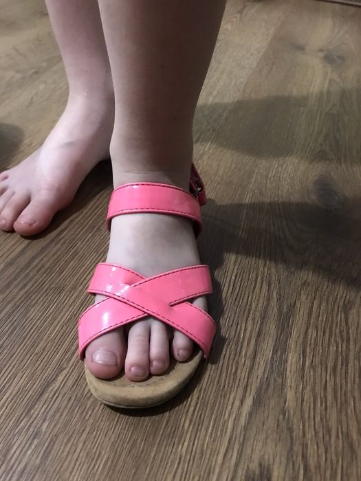 Босоніжки для дівчинки