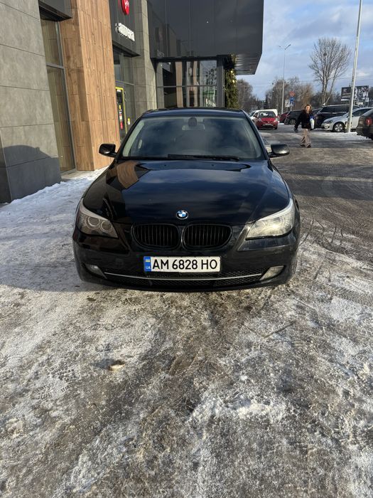 BMW523 2.5 бензін