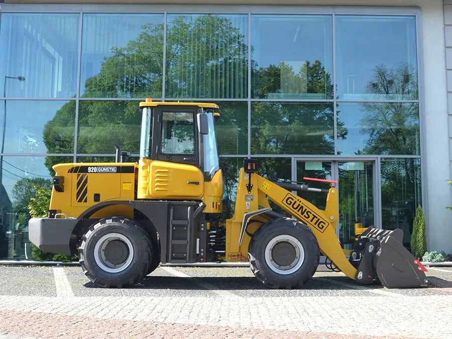 Günstig 920  Ładowarka kołowa udźwig 2000 kg 4WD Günstig 920 NOWA 4x4 ciężar 5500kg