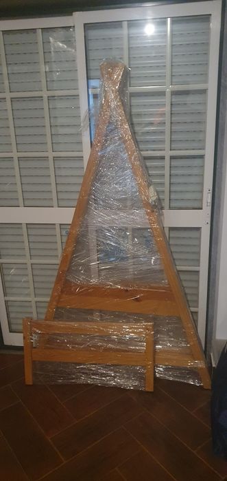 Cama TIPI + colchão
