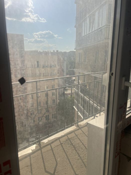 Продам срочно 2 ком кв 63м