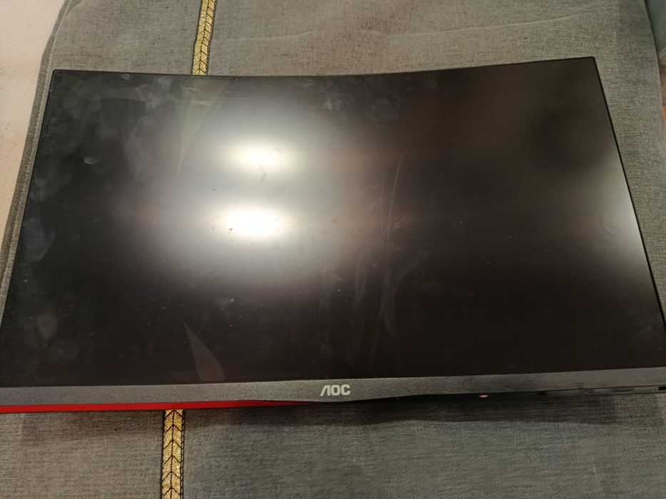 Monitor LCD curvo (LED Backlight) AOC 24" (danificado)