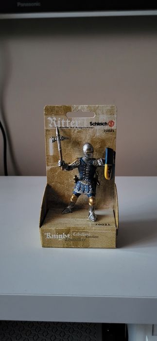 Schleich rycerz z wojennym toporem figurka model wycofany