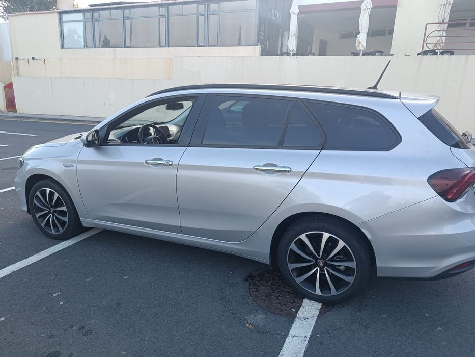 Fiat Tipo Station Wagon 1.3 M-Jet Lounge Tech J17