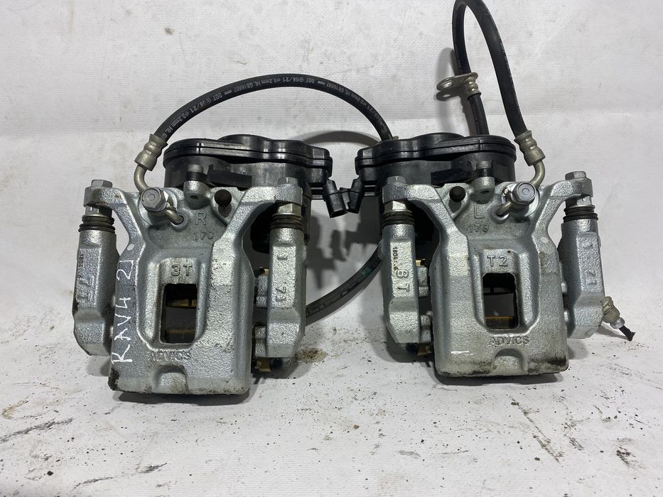 Суппорт задний правый левый Toyota RAV4 2018-2021