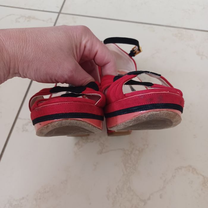 Buty firmy Prada Milano oryginalne jak nowe 39/ salon 850€