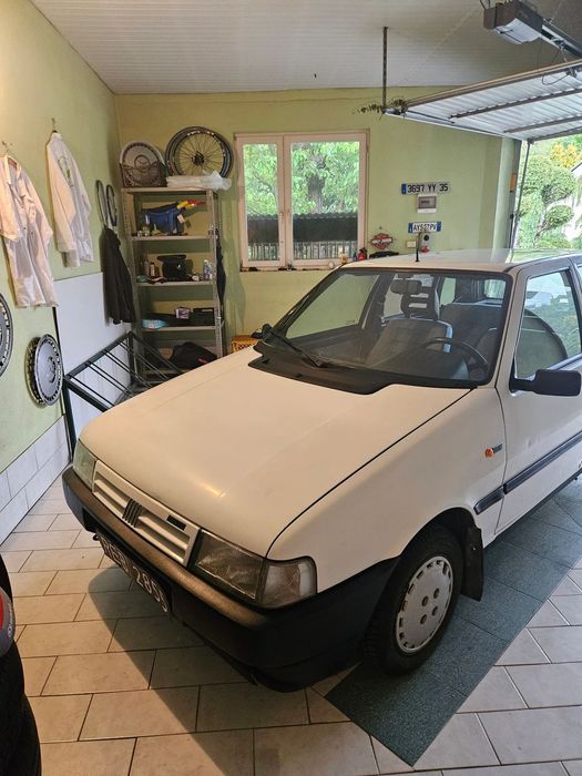 Fiat Uno właściciel od nowości garażowany salon Polska stan jak nowy 5 drzwi