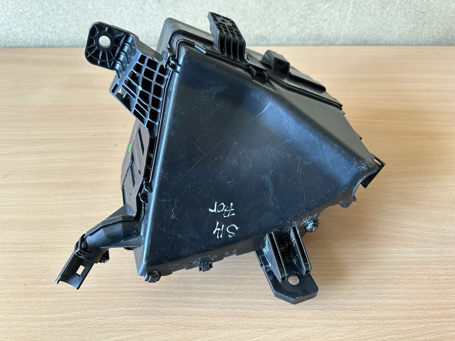 Корпус блока запобіжників Subaru Outback Legacy b16 2020-2025