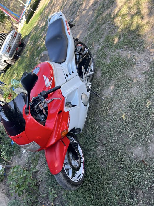 Продам Honda cbr 600 f