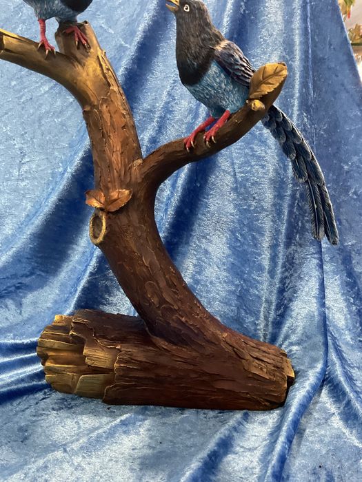 Escultura bronze aves do paraíso em tronco altura 41 cm