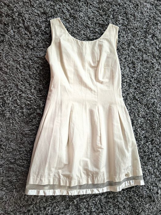 Плаття білого кольору