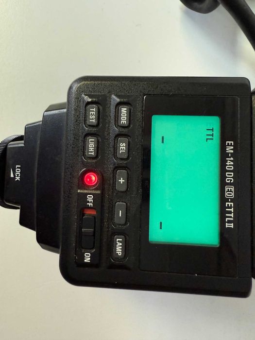 Lampa EM-140 DG Ring Light Flash
