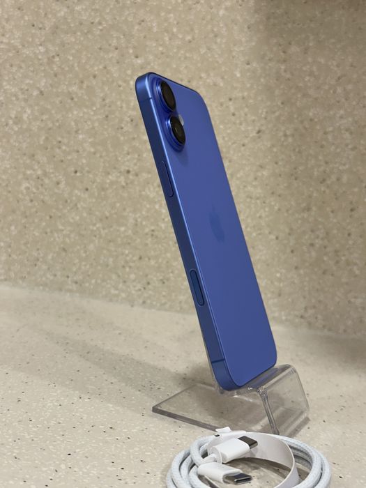 iPhone 16 Plus Azul Marinho – Excelente Estado