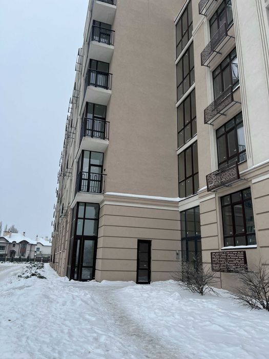 Приміщення 121,2 кв.м ЖК "Кришталеві джерела" вул.Метрологічна 58ВЖ