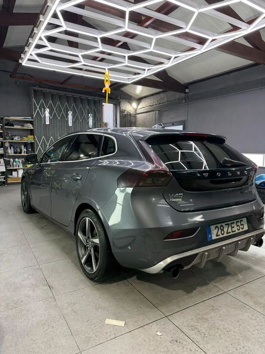 Volvo V40 D2 R Design