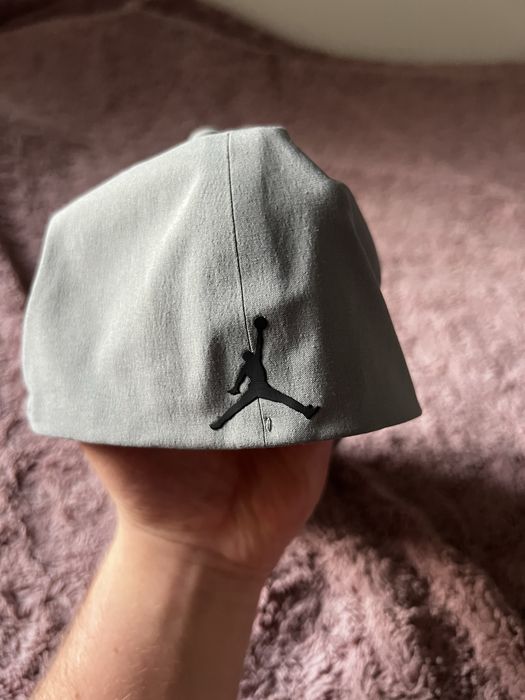 Jordan - czapka z daszkiem szara