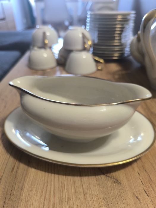 Porcelanowa sosjerka