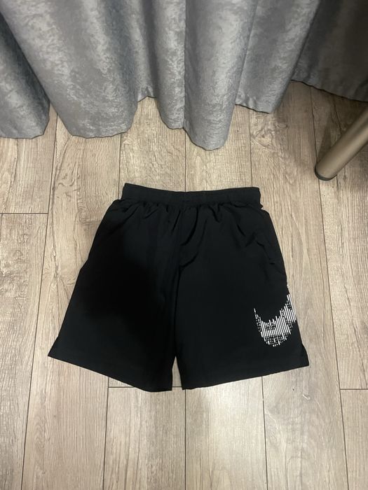 Шорты nike big swoosh