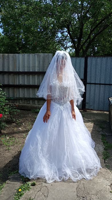 Свадебное платье