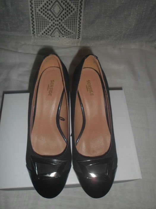 1 par de sapatos de senhora como novos da marca seaside