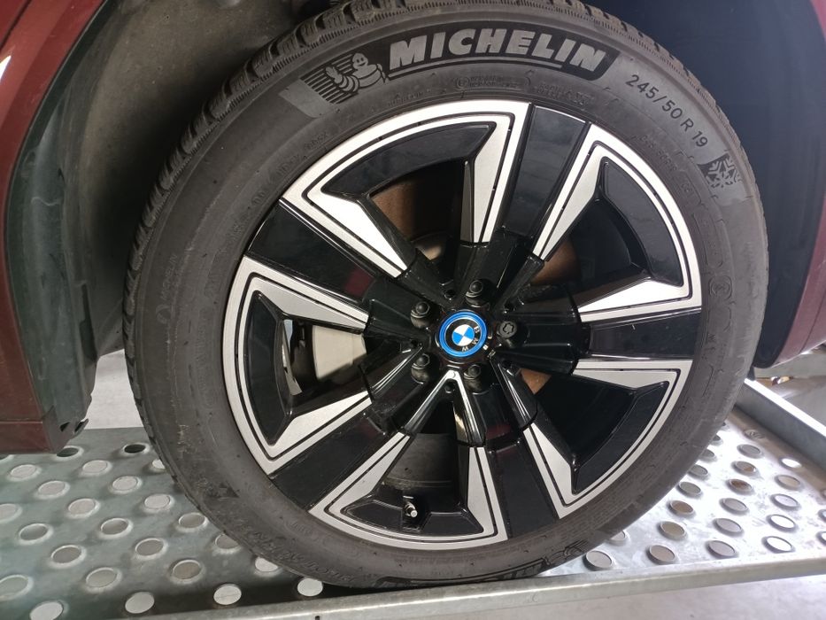 Ковпак колпак  bmw ix3 r19