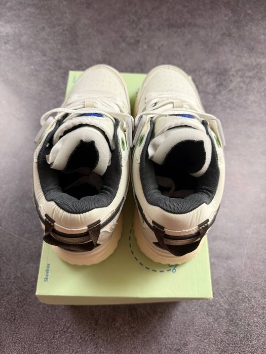Off White Sponge Mid Top White Black