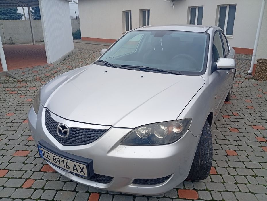 Продам Mazda 3,2006 год.Двигатель 1,6 . Механика.Кондиционер заправлен,печка дует.Рыжиков нет,не гнилая.Цена указана с учётом всех вложений и недостатков.3900 до нового года.